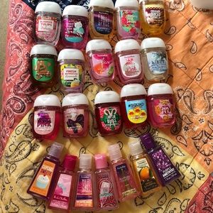 Huge bath and body works bundle!!